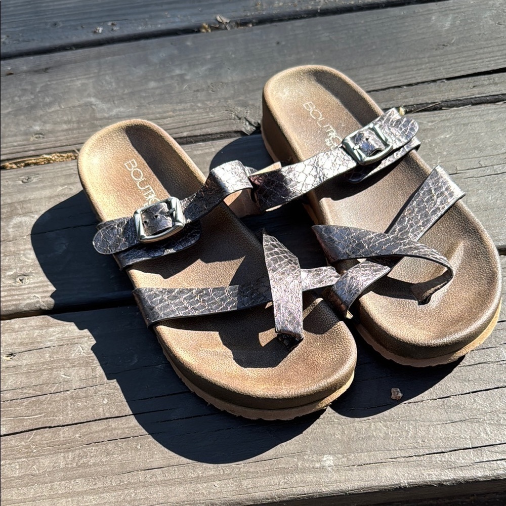 Boutique by Corkys Santa Ana bronze Metallic sandals size 8